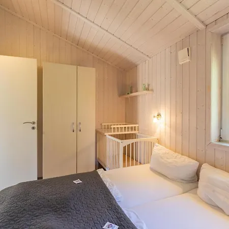 Vakantiehuis Strandhaus Schatzkiste 7 Priwall